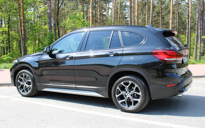 BMW X1 cena 129800 przebieg: 56000, rok produkcji 2020 z Warszawa małe 379